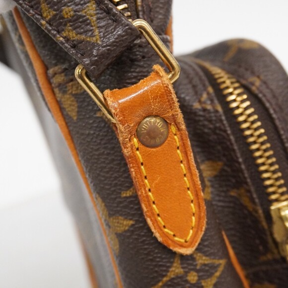 LOUIS VUITTON Brown Monogram Shoulder Bag - Picture 11 of 15